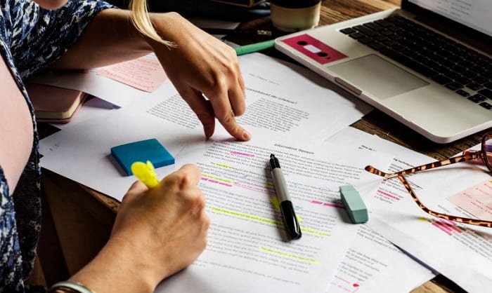 pastel-office-supplies