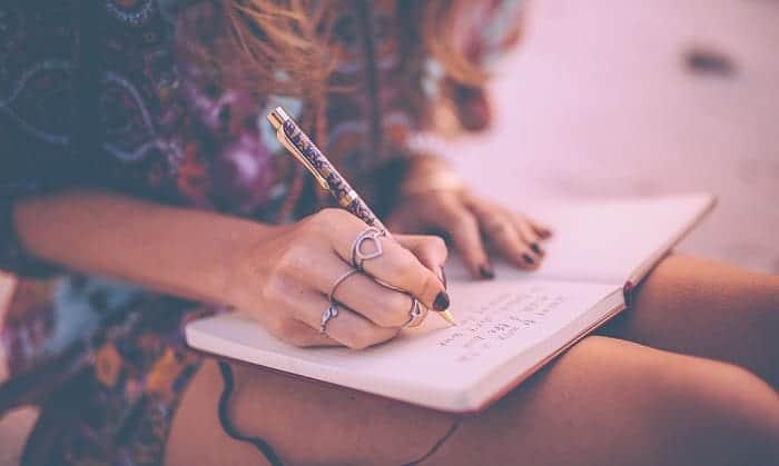 best-colored-pens-for-journaling