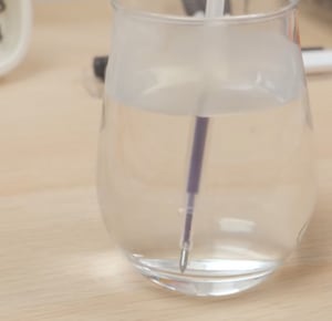 Using-Hot-Water-to-get-Ballpoint-Pen-work-again