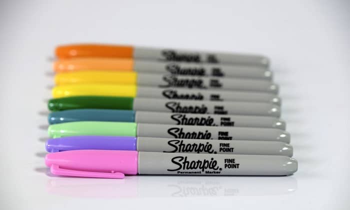 make-sharpie-stay-on-plastic