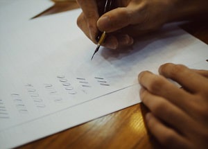 use-a-calligraphy-pen