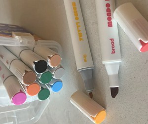 mondo-llama-alcohol-markers